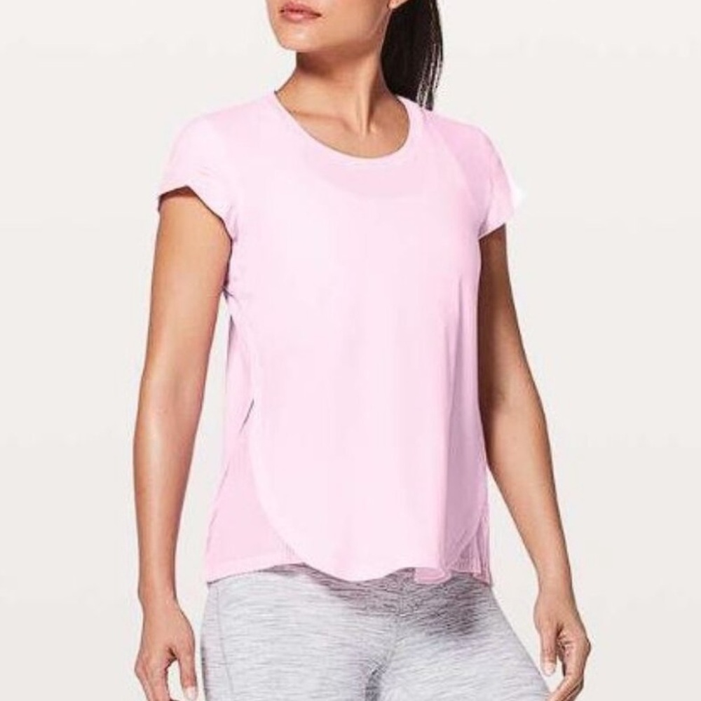 Lululemon “just pleat it” top